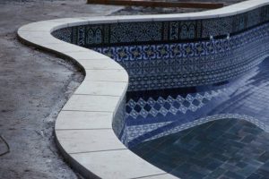 curved pool coping